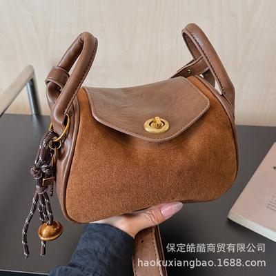 Suede Bag Women's Autumn and Winter 2025 New Casual Messenger Bag Matte Retro Premium Portable Pillow Bag