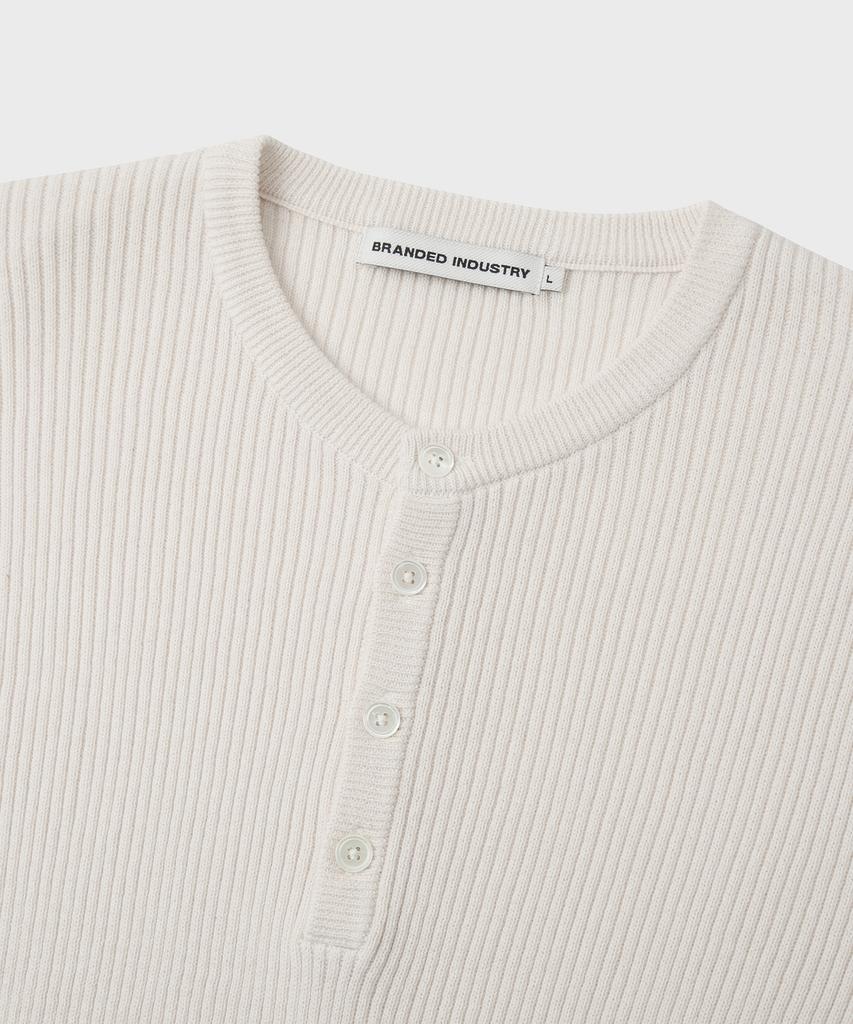 Beulaendideu Hard Twist Ribbed Henley Neck Half Knit [Ivory]