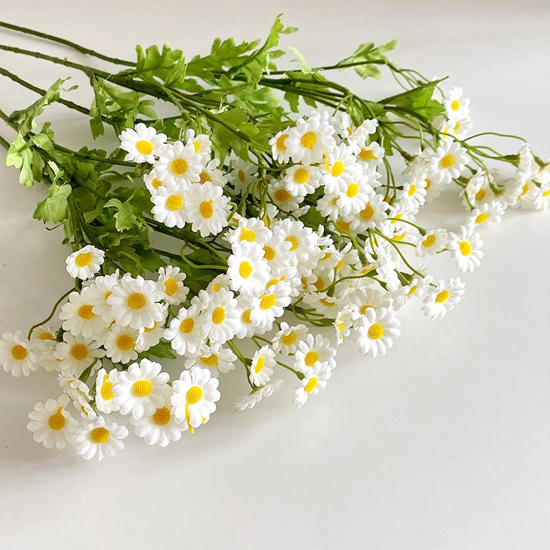 30 de Flori Artificiale de Mușețel, Margaretă și Crizantemă pentru Decor Acasă, Nuntă și Fotografie.
