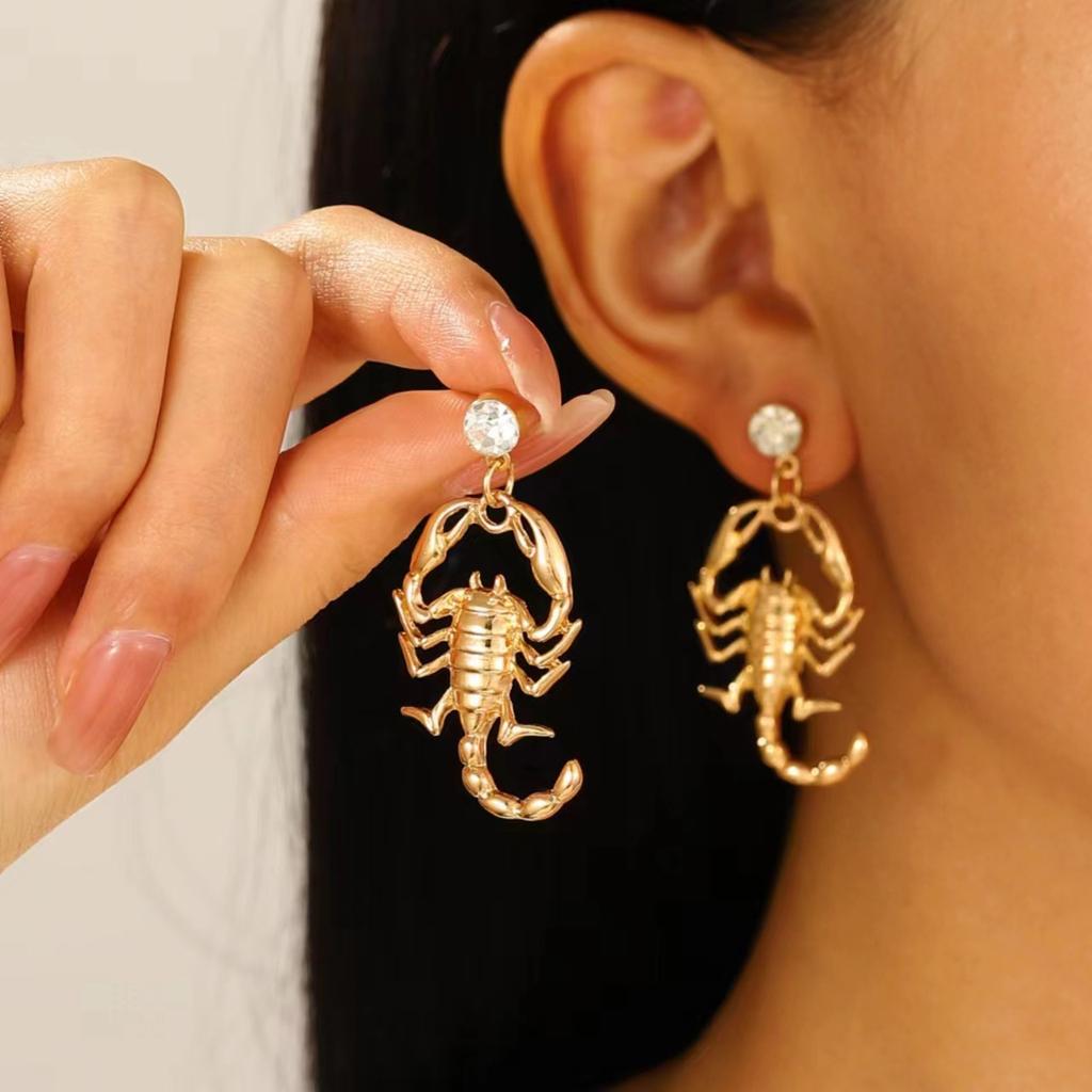 High-quality 2026 Jewelry, Punk Dark Scorpion Contour Stud Earrings, Sweet and Cool Personality Animal Scorpion Ear Bone Clip Ear Hanging