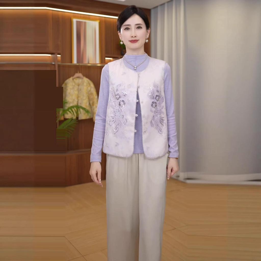 New Chinese Style Women's Vest Set - Elegant Embroidered and Jacquard Spring Collection for Middle-Aged and Elderly