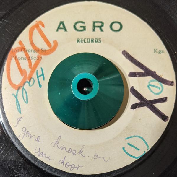 

7-дюймовая пластинка JOHN HOLT Knock On Your Door NONE Agro Records Ямайка Регги Ска Даб Б/у
