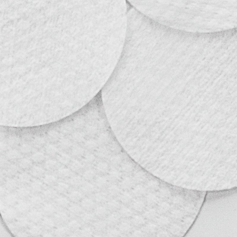 Box of 100 Thin Round Disposable Cosmetic Cotton Pads for Makeup Removal