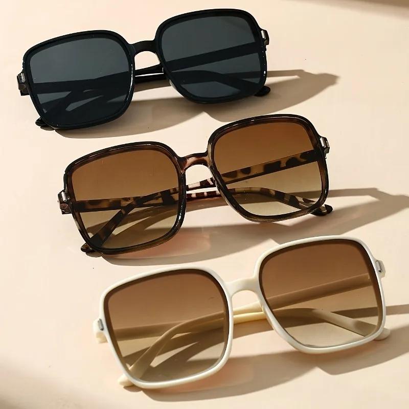 

3Pcs Fashionable Trendy Large-Frame Rectangular Sunglasses Set, Simple Casual Women s Sunglasses, Outdoor Camping Driving