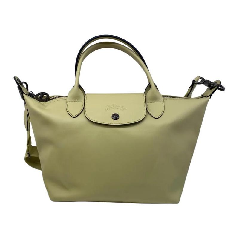 Longchamp Le Pliage Xtra zipper closure