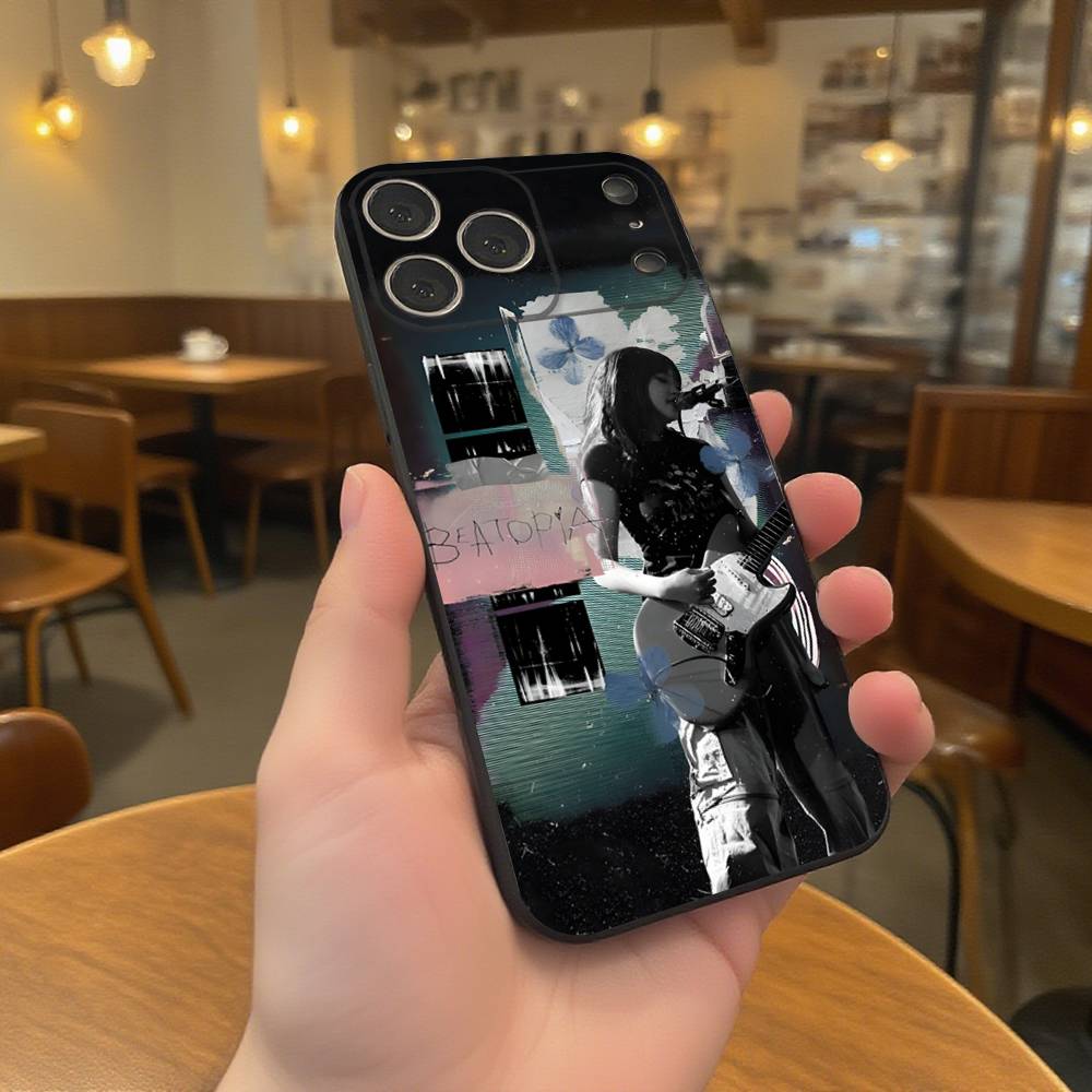 beabadoobee Beatopia Wear-resistant Phone Case For iPhone 17,16,15,14,13,12,11,Pro,Max,Plus Black Soft Cover iPhone15