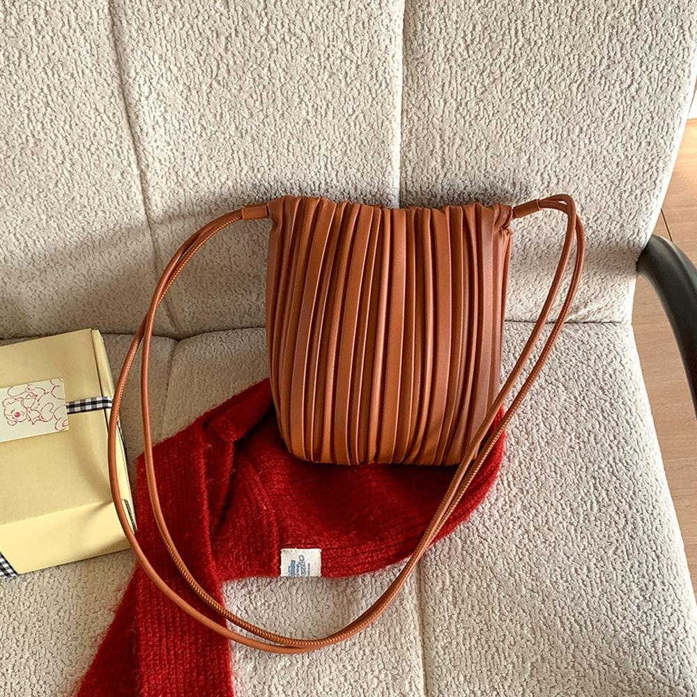 Summer Fashi New Crossbody Bag Women's PU Single Shoulder Mini Bag Luxury Versatile Pleated Casual Small Square Bag Ruched NEW