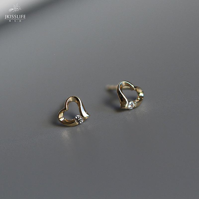 14K Gold Plated S925 Sterling Silver Heart-Shaped Cubic Zirconia Stud Earrings, Retro Japanese Korean Style. Silver Pair (includes silver ear plugs)