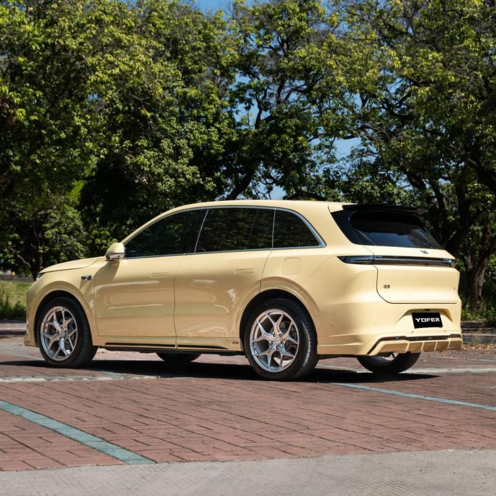 Compatible with Li Auto L9: YOFER body kit including front bumper, side skirts, rear wing, rear lip, rear bumper, corner protectors, front splitter.
