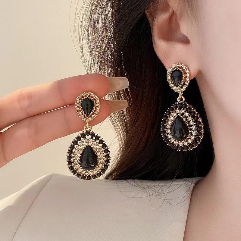 

Шикарные европейские и американские серьги с кисточками: Трендовый дизайн с длинными подвесками, чтобы подчеркнуть ваше лицо - Универсальная эффектная бижутерия для женщин