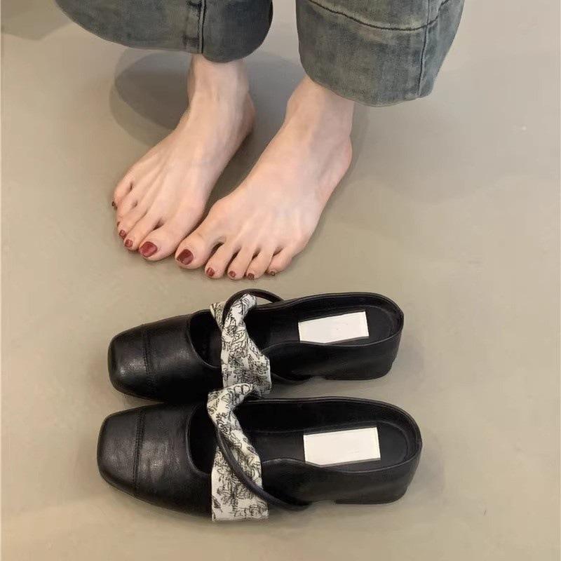 Inner height increase Mary Jane shoes spring and summer 2025 French new Chinese retro with skirt Baotou one foot and half slippers
