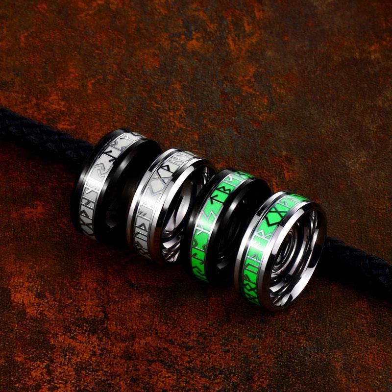 

Титановая сталь Viking Letter Ring Винтажный стиль Glow Style Мужские Кольца Украшения