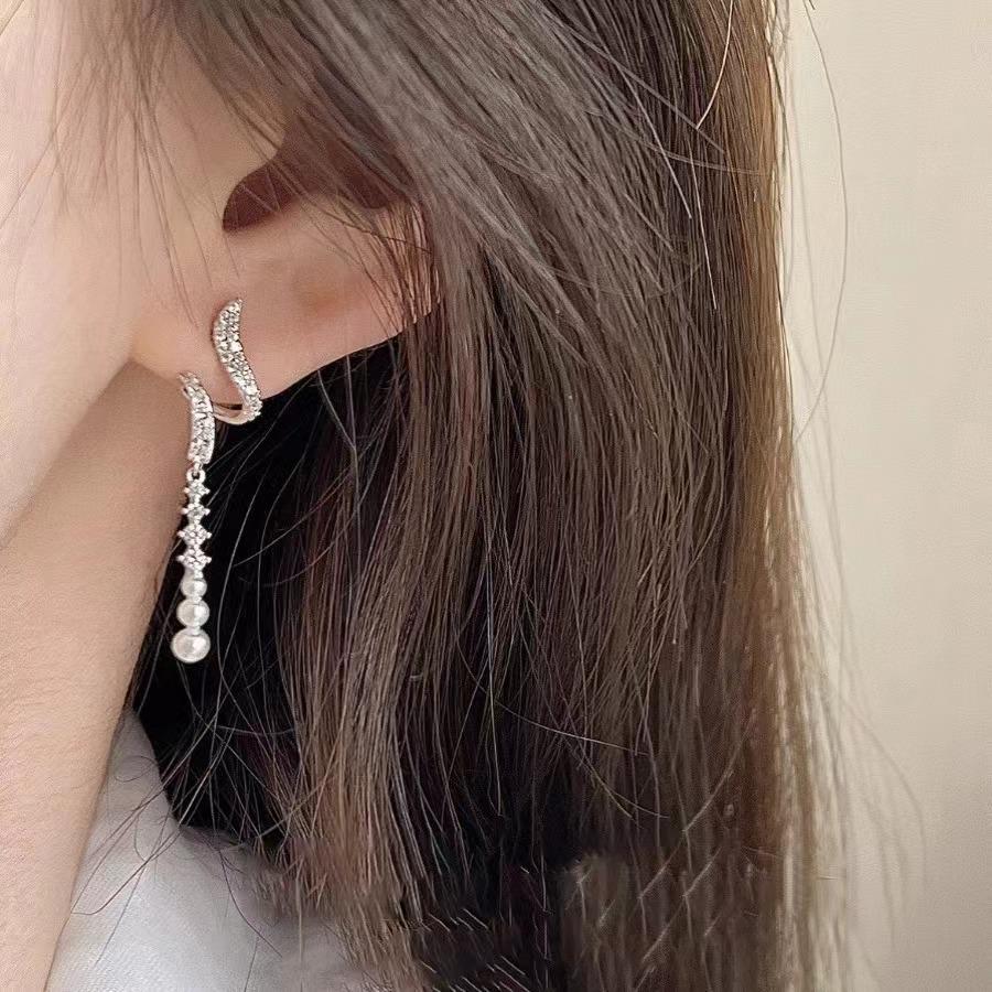 Elegant Crystal Pearl Tassel Earrings for Women - Light Luxury, Dignified, and High-End