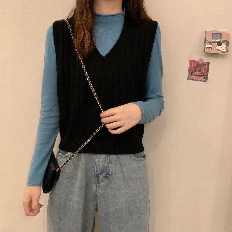 Retro Hong Kong Flavor Twist Knitted Sweater Vest, Women's Clothing Autumn New Loose Outer Wear Thin Sweater Women