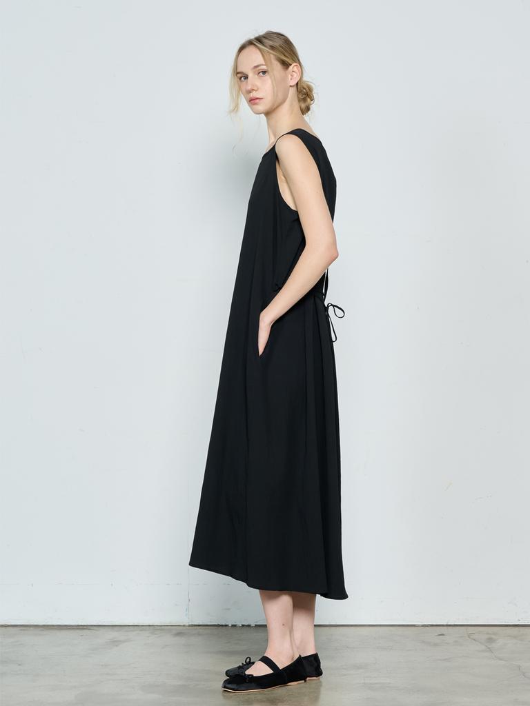 Tosae Chris Back Point Dress Black