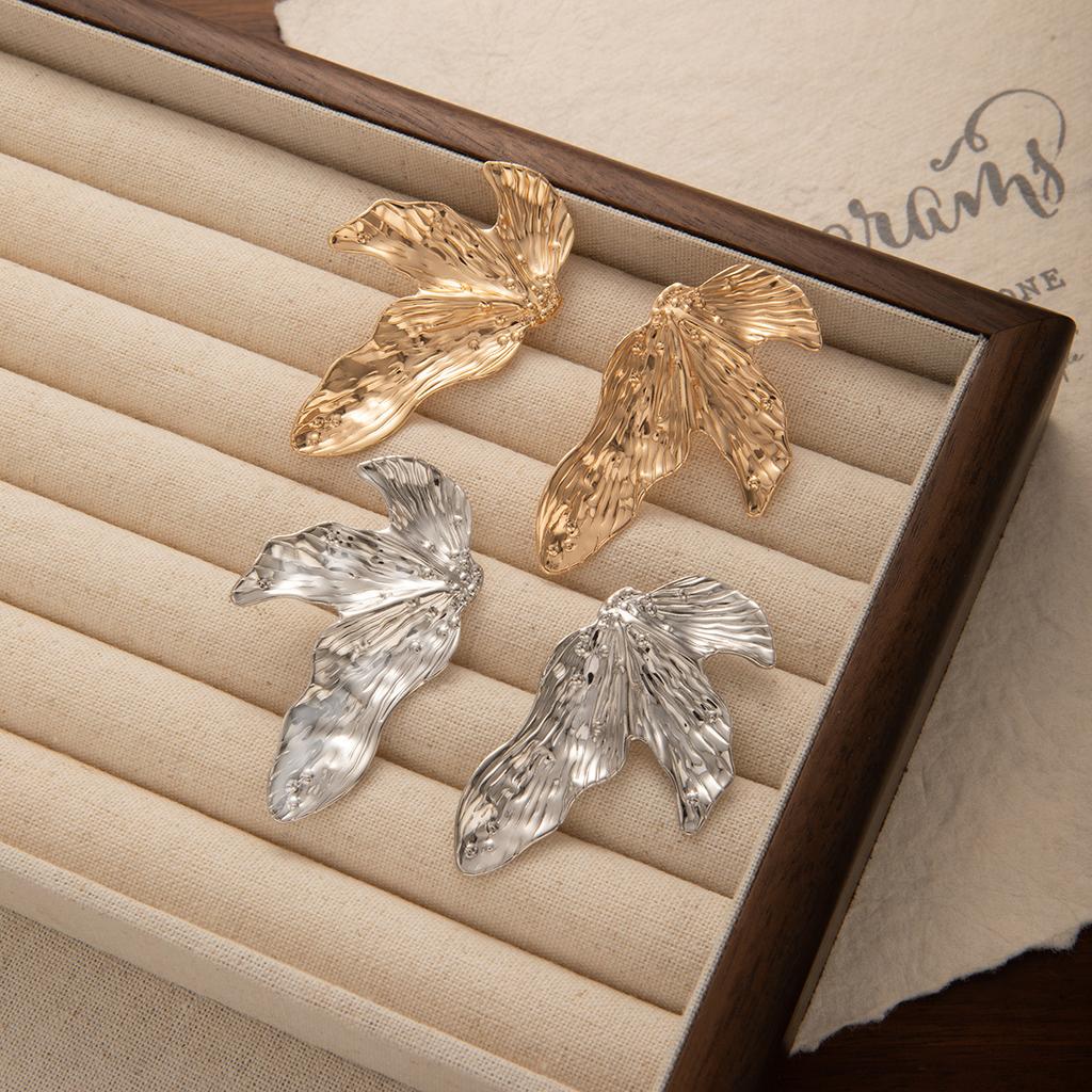 Exaggerated Metal Wind Earrings Irregular Folds Texture Leaves Personalized Earrings High-End Atmospheric Fashion Earrings