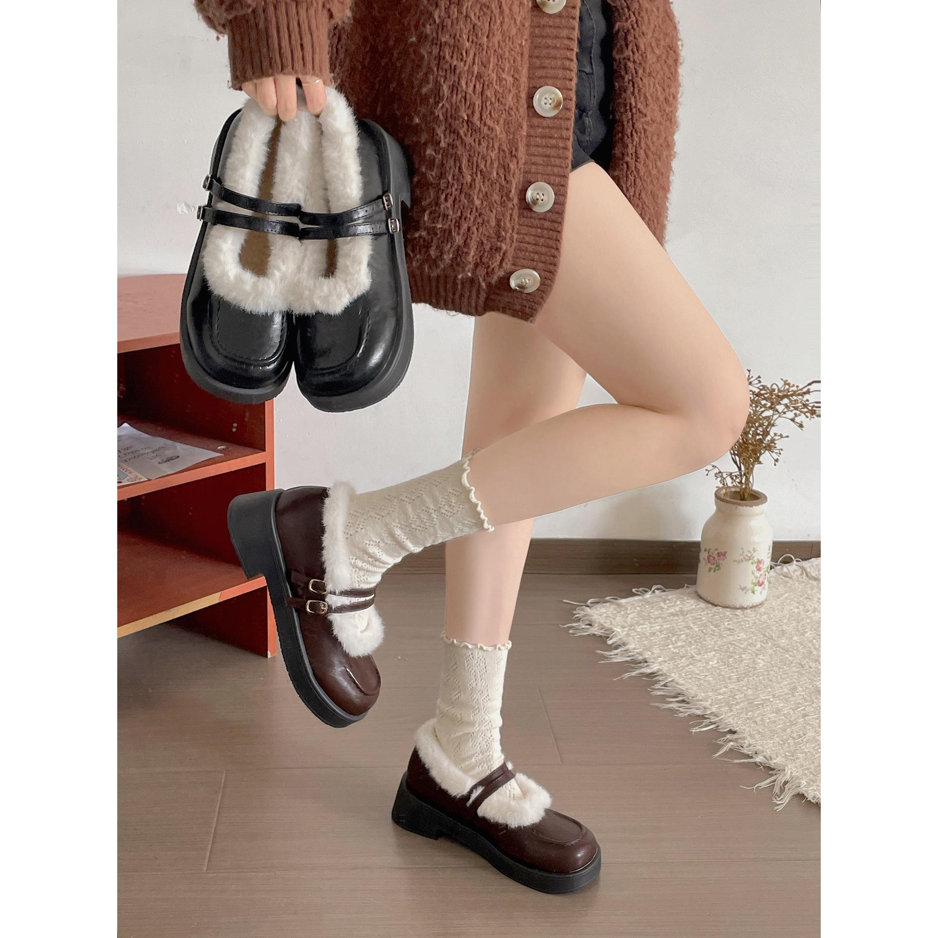 Retro thickened warm thick-soled fluffy shoes women s winter heightening and velvet Mary Jane small leather shoes 40 коричневый