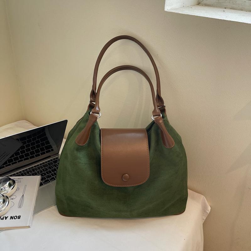 Casual commuter shoulder bag 2025 fashion trendy women's autumn and winter new suede large-capacity versatile temperament tote bag