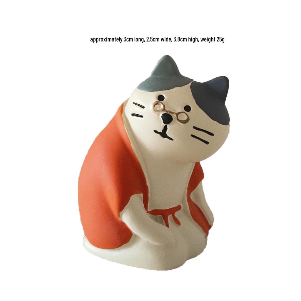 Japanese Cat Console Ornament: Trendy ZAKKA Resin Figure for Desktop or Car