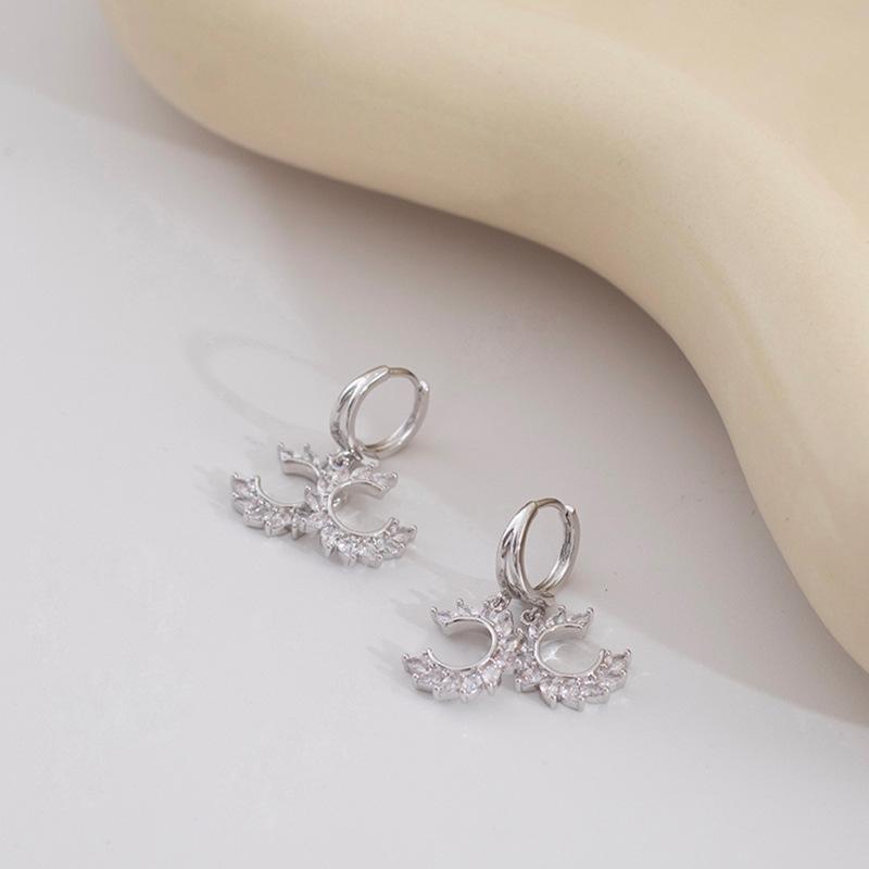

Zircon C-shaped pendant earrings light luxury temperament ear buckle versatile simple fashion high sense earrings women