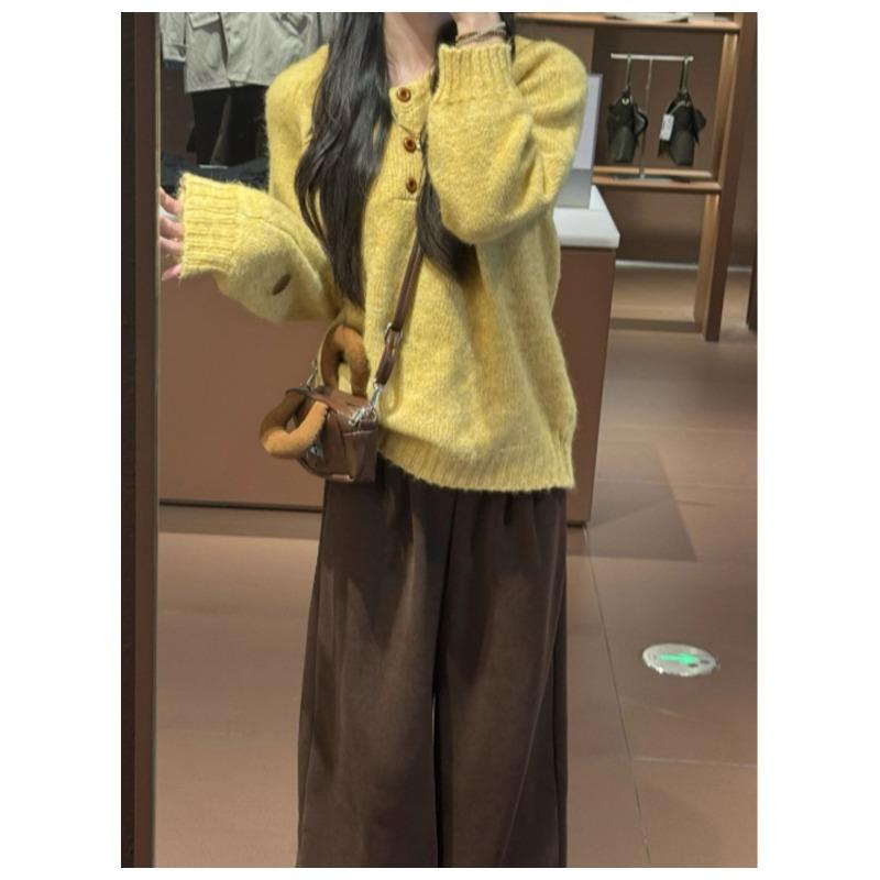 Half-open neck button sweater women's autumn and winter thickened warm large version meat cover long-sleeved age-reducing knitted bottoming top