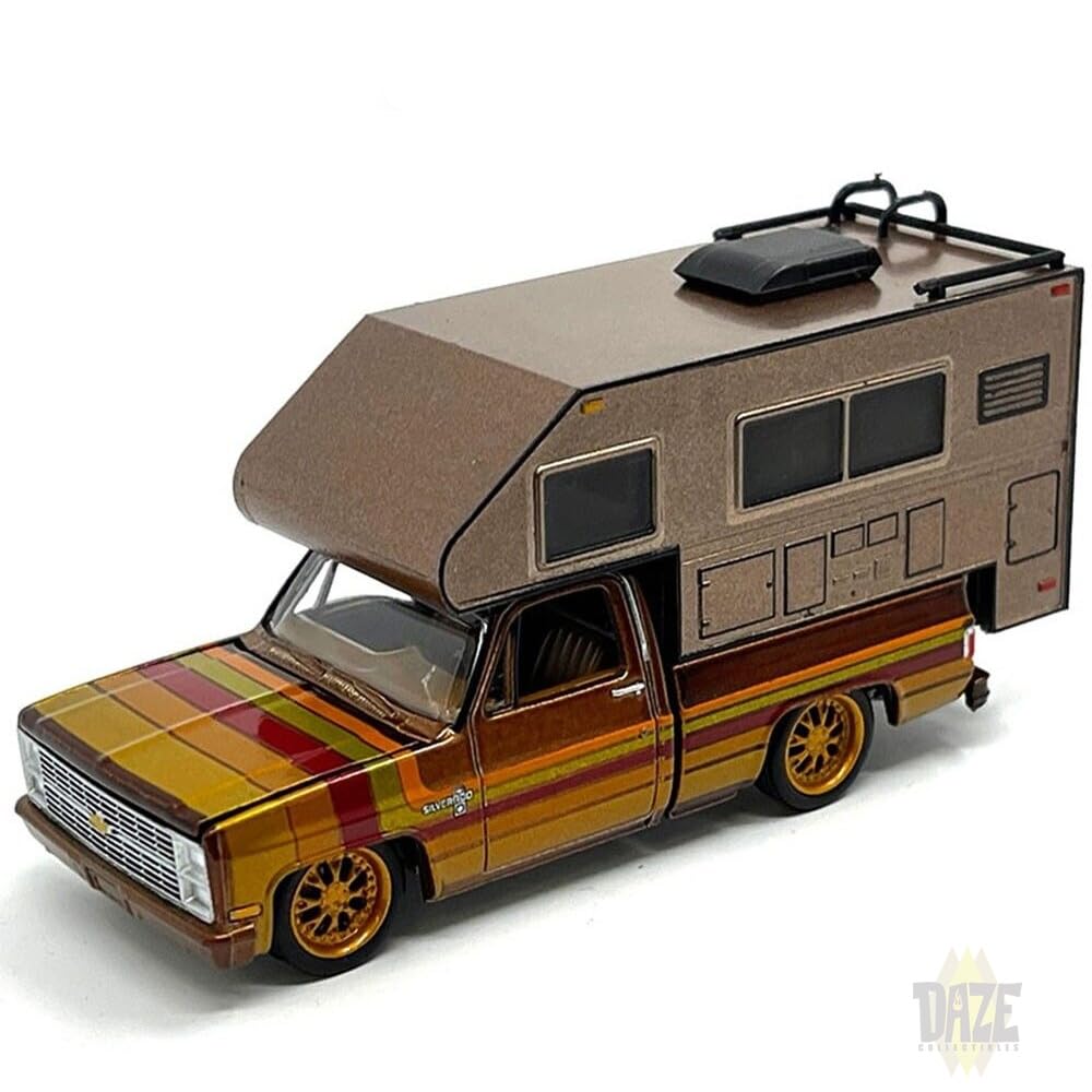 Auto World 164 Scale Auto World 1/64 MiJo Limited Edition - 1983 Chevrolet Silverado Pickup Truck with Camper