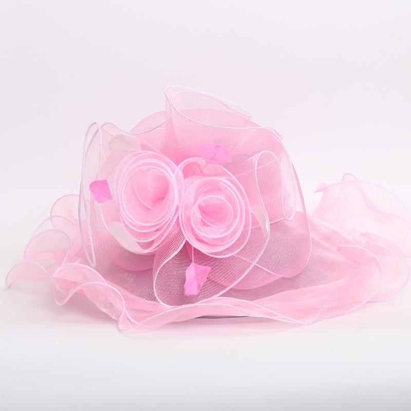 Organza Kentucky Derby hatter for kvinner Bred brem Strandhette Slør Blomst Fjær Bryllup Elegant kirkefest Fedora Kvinne