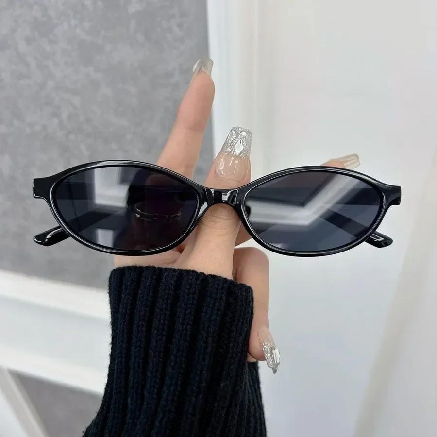 

Cat-Eye Shaped Latest Sunglasses Women Men Retro Reflective Lens Stylish Sun Eyeglass Female For Men Personality Shades UV 400 Protection Glasses 1PC