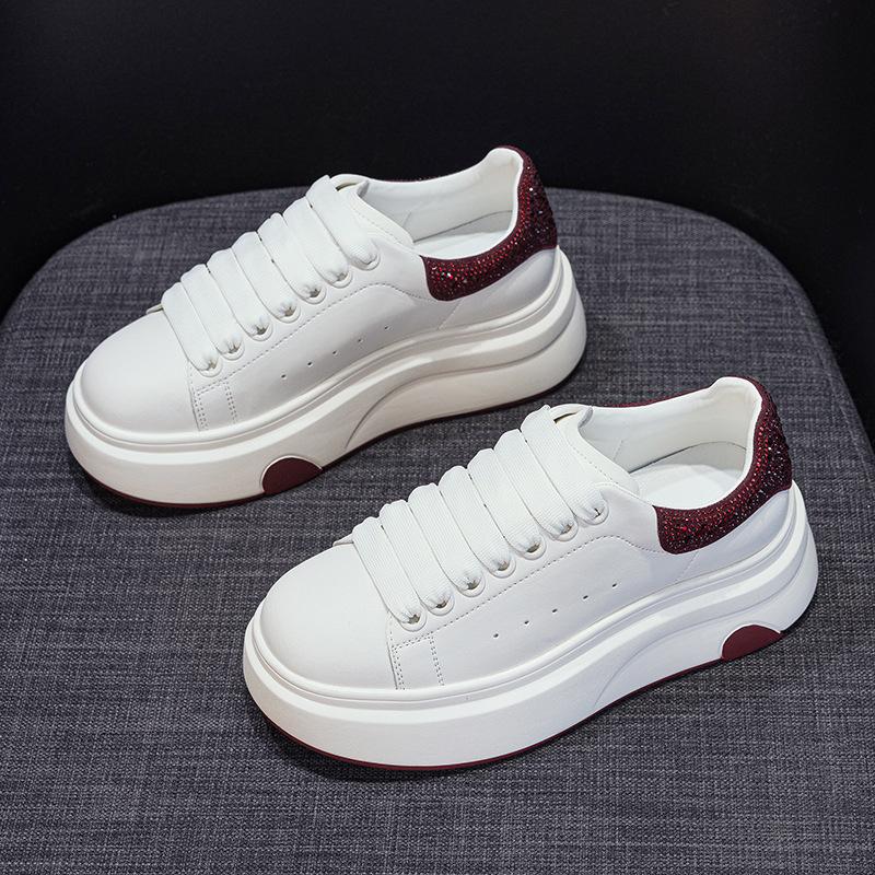 Love Korean Version Platform White Shoes Women's 2025 Spring New Casual Fashion Versatile Low-top Board Shoes Women's Trendy Shoes