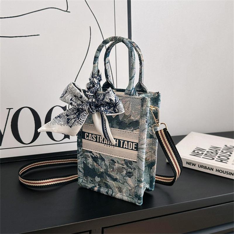 

Ранней весной новая картина маслом «Моне блюз» контрастные цвета портативная на плечо через плечо модная женская сумка синий