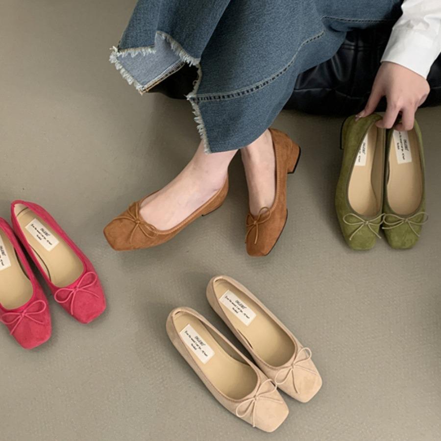 Suede grandma shoes women's 2025 spring and autumn new shallow mouth square head bow versatile low heel single shoes