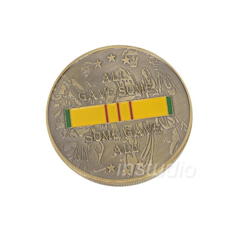 

Vietnam Veterans Commemorative Badge, Military Badge, Commemorative Badge, Metal, Commemorative Badge золотий