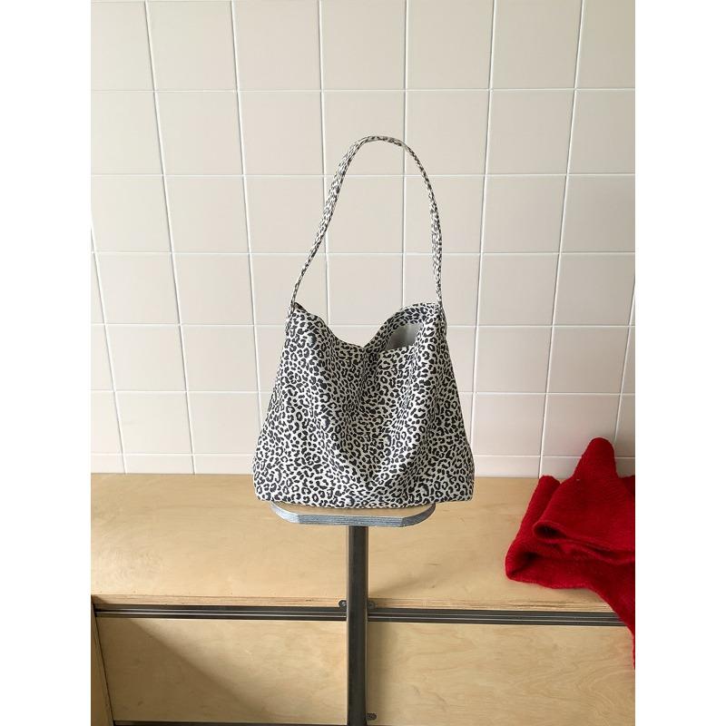 

Leopard print bag casual large-capacity shoulder bag women s retro new high-end fashion commuter tote bag women абрикосовый