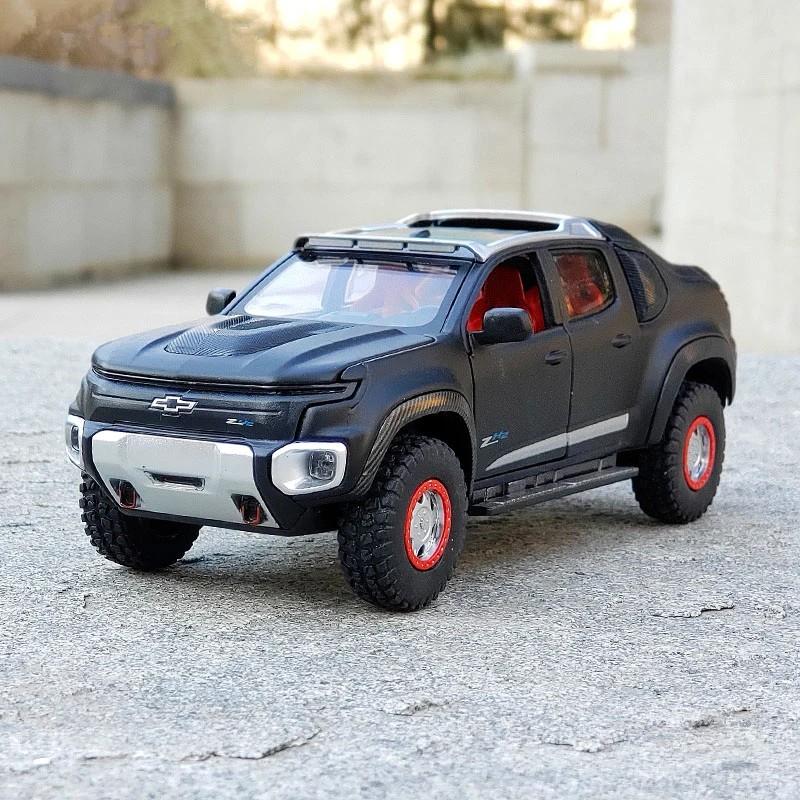 1/32 Chevrolet Colorado ZH2 Alloy Car Model Diecast Off-road Vehicles Simulation Sound and Light Children's Toys Collection Gift