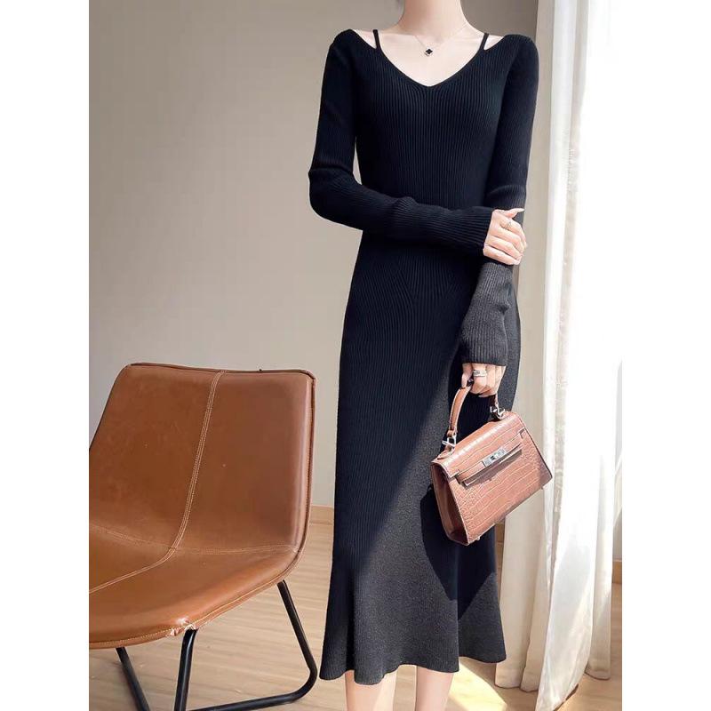 2025 Autumn/Winter Elegant Slim-Fit V-Neck Wool Knit Dress