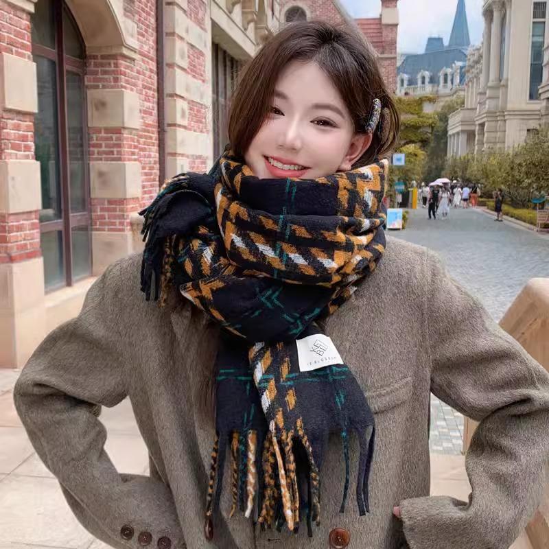 New Korean Version of Classic Plaid Scarf Women's Autumn and Winter Fashion Cloth Label Plaid Versatile Warm Student Scarf