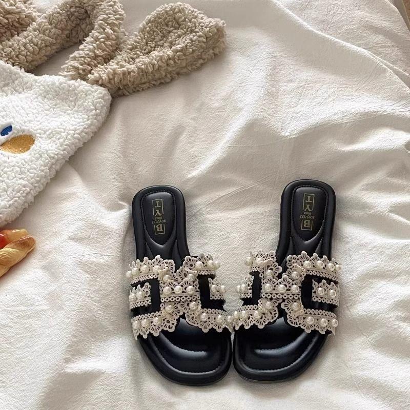 With Skirt, Flat-Bottomed Fairy, One-Word Cool Slippers For Going Out On The Beach, And Small Fragrant Cool Slippers For Summer Wear.