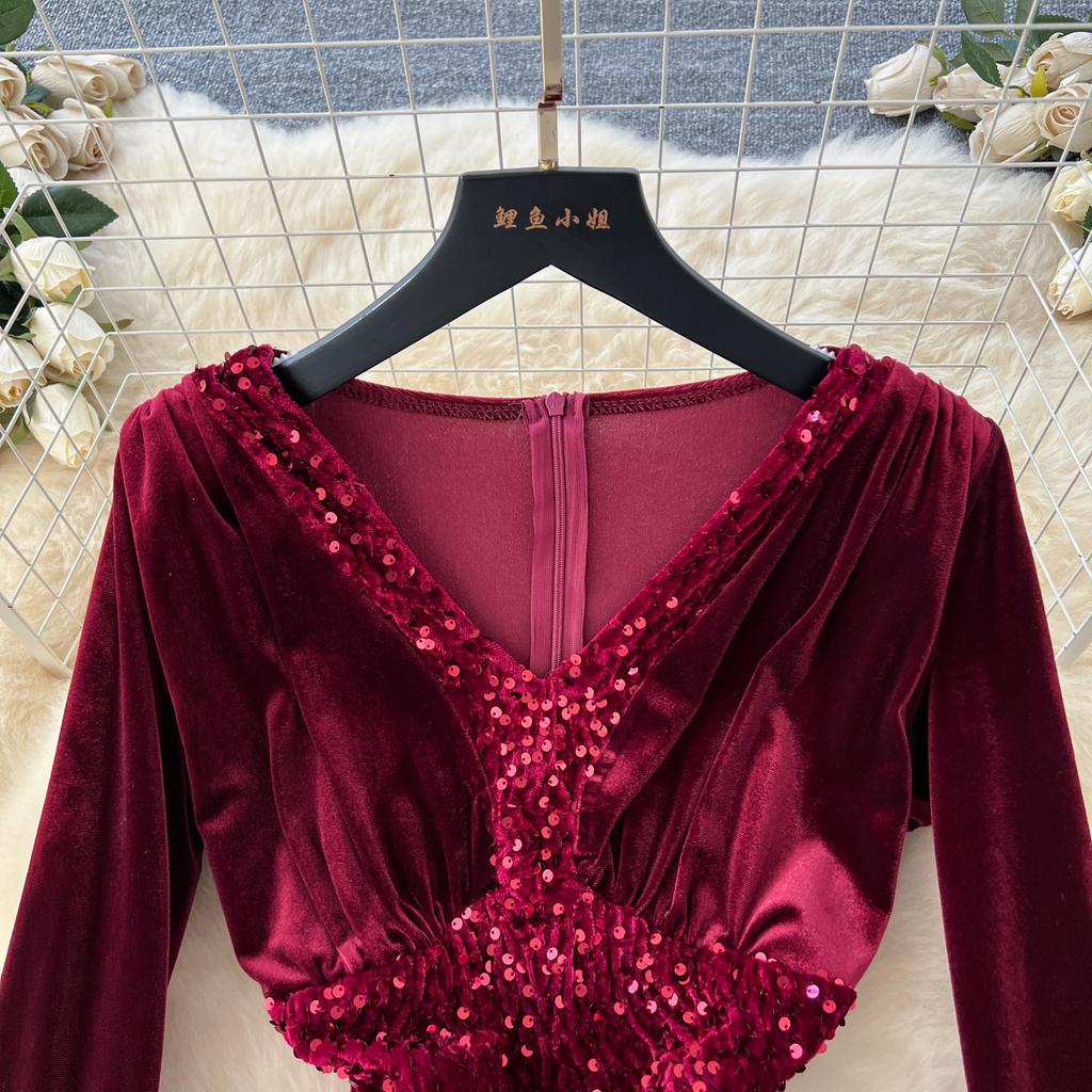 Vestidos de fiesta de noche para mujer de alta gama de celebridades sexys con escote en V de terciopelo con mangas acampanadas y empalme de lentejuelas y brillo