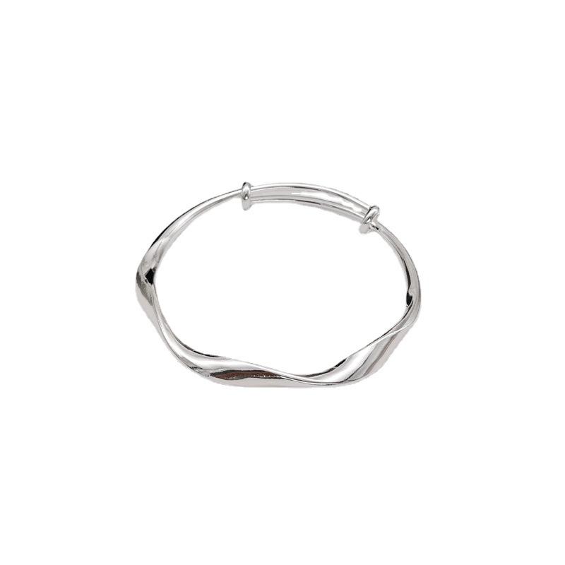 Smooth Push-pull Bracelet for Women's Fashion Twisting Horse Circle, Popular On The Internet, Same Style As Gift for Girlfriend's Birthday