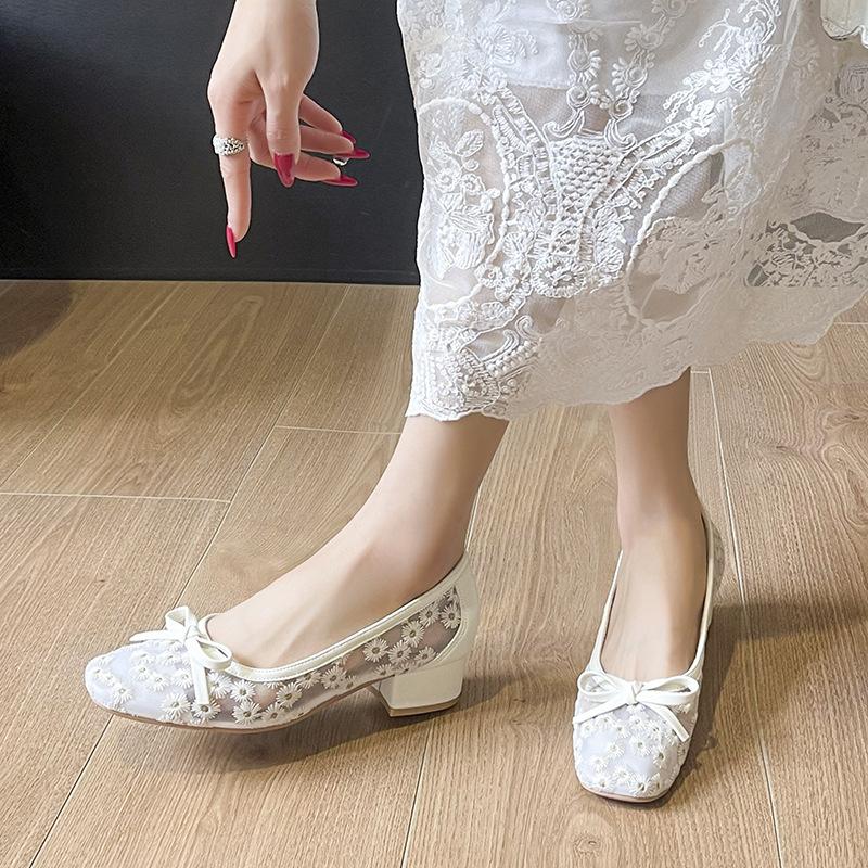 Fashion Chic White Daisy - Embroidered Mesh Flats | Romantic & Sweet, Perfect for Daily & Dressy Looks