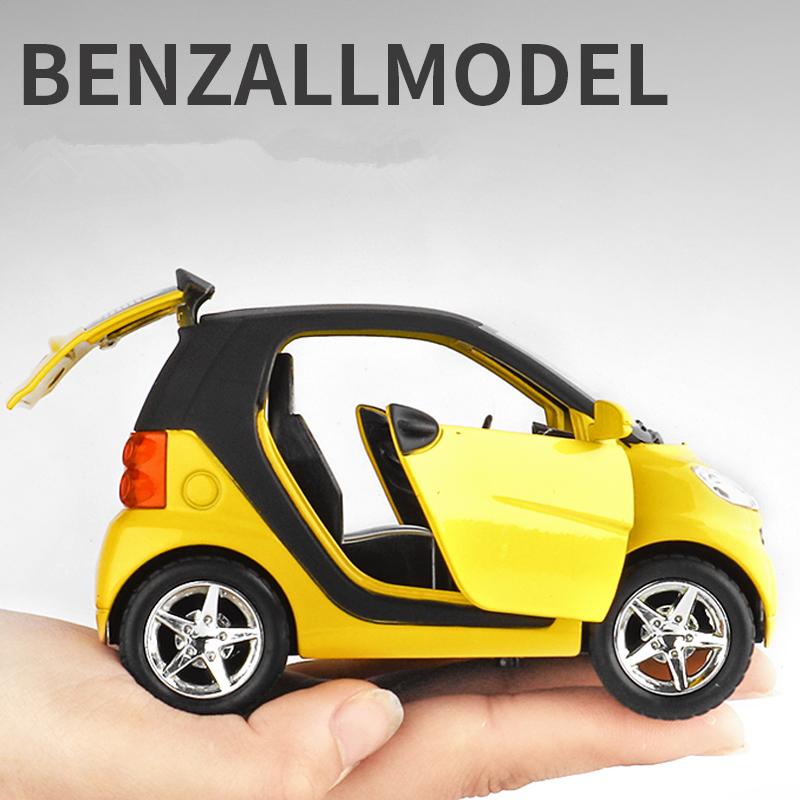 1:32 Simulation Car Smart Alloy Car Model Diecast Metal Toy Vehicles Mini Car Model Sound And Light Collection Children Toy Gift