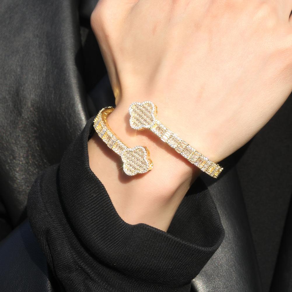 Copper inlaid zircon four-leaf clover bracelet high-end ins style niche hip-hop bracelet fashion