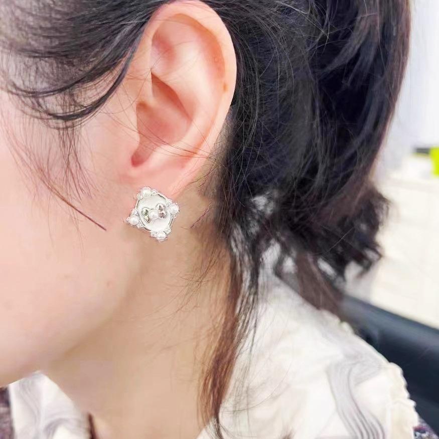 

Элегантные вращающиеся серьги с жемчугом и бриллиантами, инкрустированные кристаллами и холодной эмалью серебряный