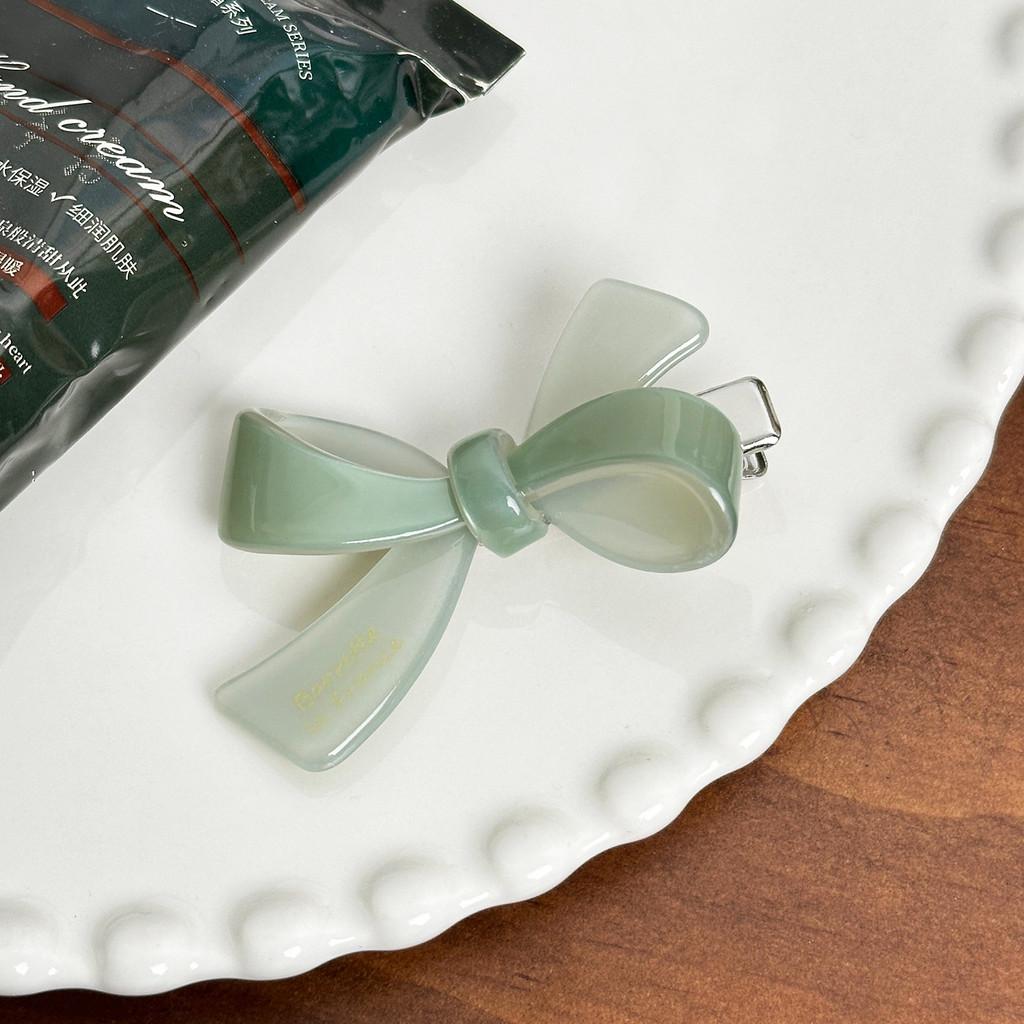 Chic Retro Acetate Hair Clips Featuring Bow Design For Effortless Style And Comfort