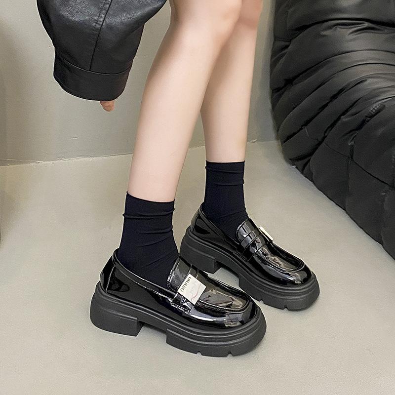 

Черные туфли на платформе в британском стиле, маленькие кожаные женские, новая коллекция весна-осень 2025, ретро Мэри Джейн, лоферы на одной педали, одинарные туфли 40
