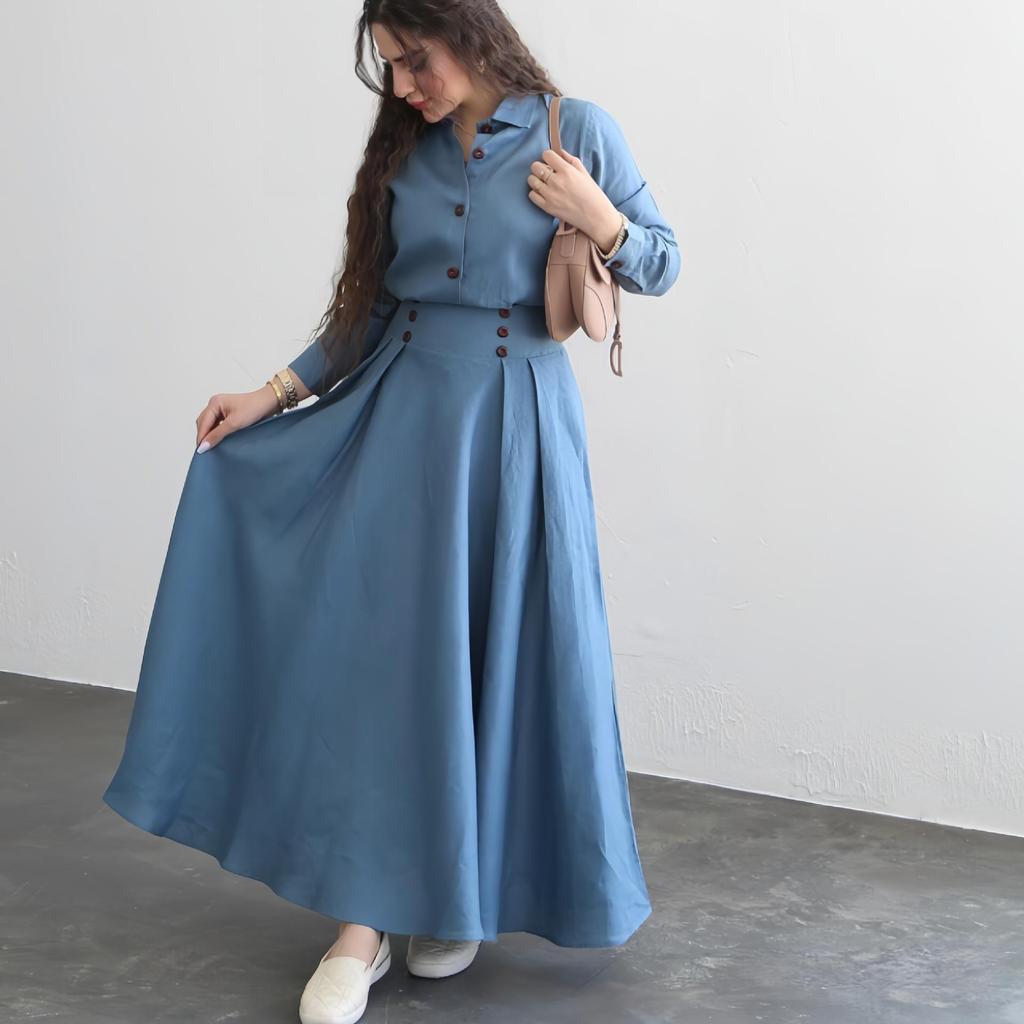 Damenmode Herbst 2024: Einfarbiges Langarmshirt & Midirock Set