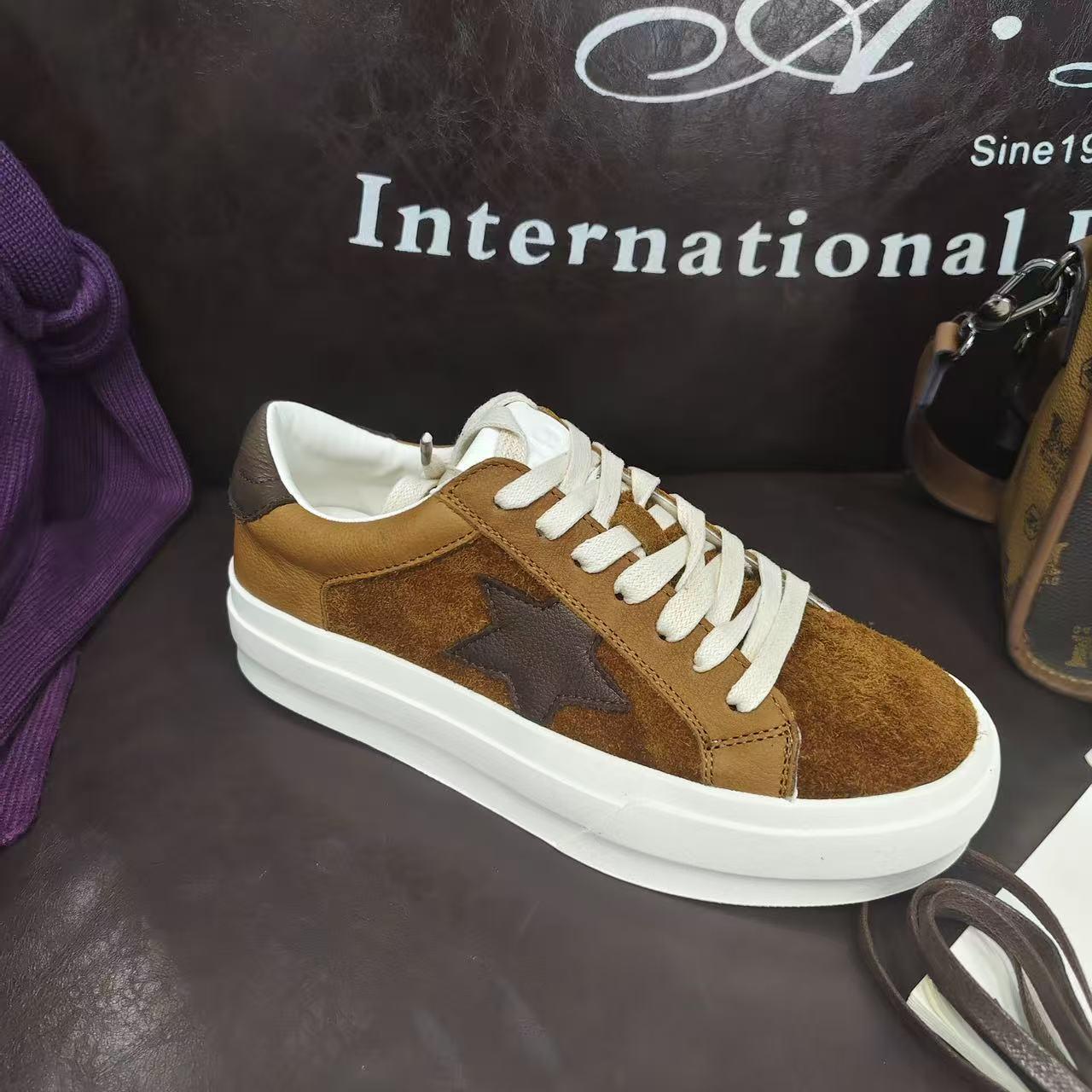 

Women s Retro Star Cowhide Sneakers - Autumn 2025 Collection 36 верблюд