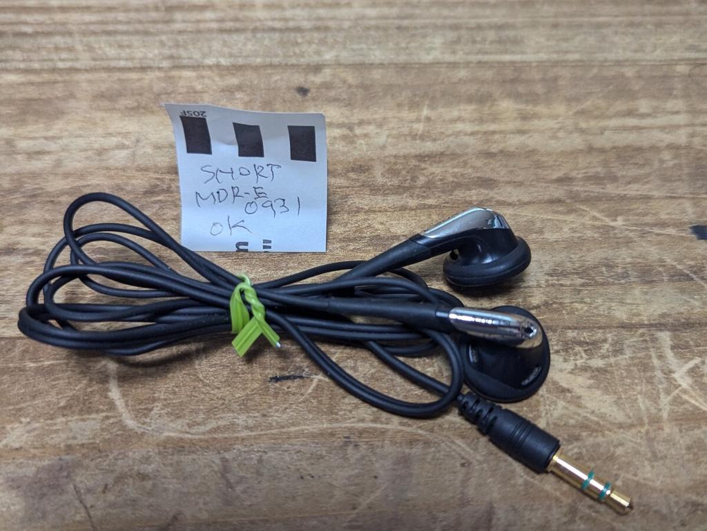SONY MDR-E0931 Earphones Short Cable Used