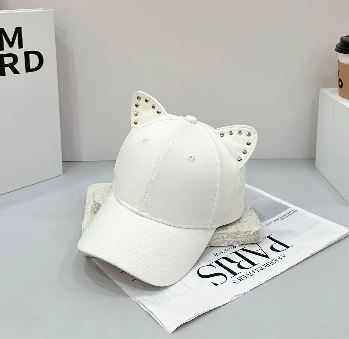 Nouvelle Casquette Ajustable Couleur Unie Oreilles de Chat Mignonnes Casquette de Baseball Tendance Dessin Animé Casquette Papa Décontractée Chapeaux de Soleil pour Couple pour Femmes 54-58cm white