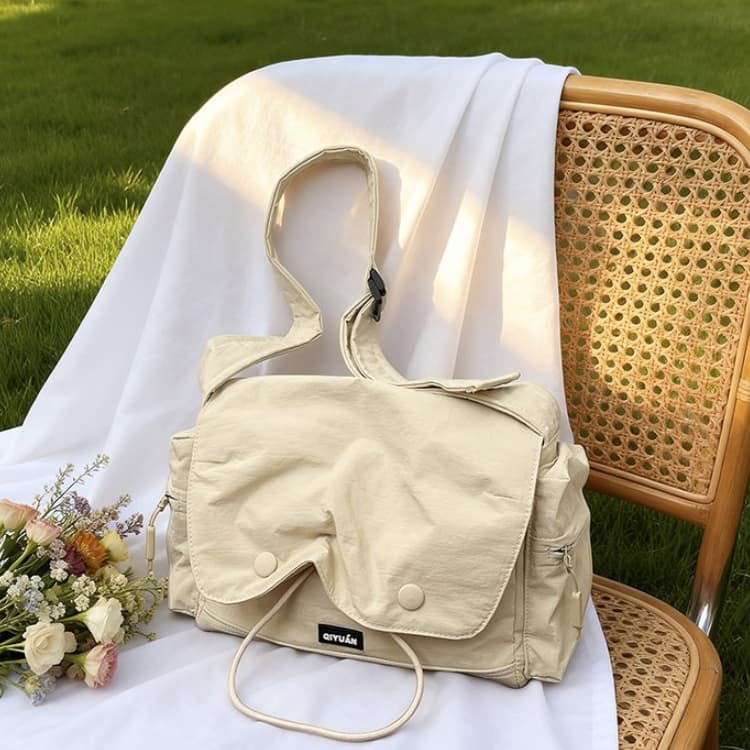

Lightweight Waterproof Nylon Messenger Bag Women s Shoulder Bag бежевий